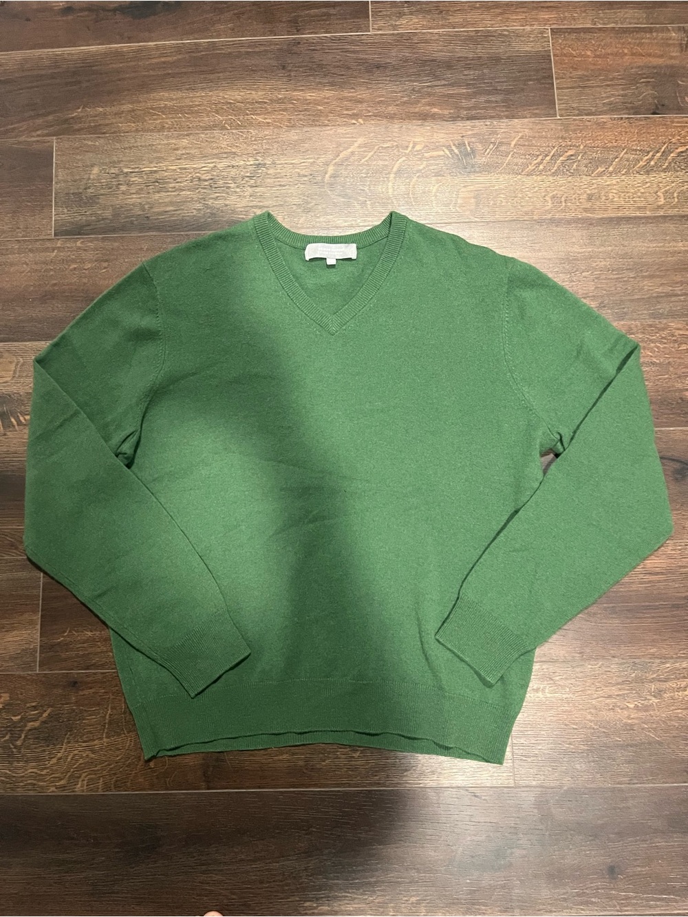 Neiman Marcus Green V-Neck Cashmere Sweater